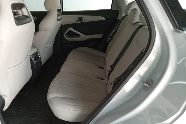 Used BYD Yuan UP 2025 Intelligent Driving Version 401 km Leading Edition