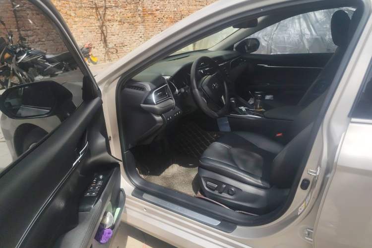 Used Toyota Camry 2018 2.5G Luxury Edition
