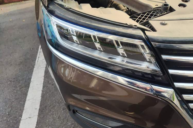 Used Roewe RX5 2020 20T Automatic 4G Connect Superior Flagship Edition Right Front Headlight