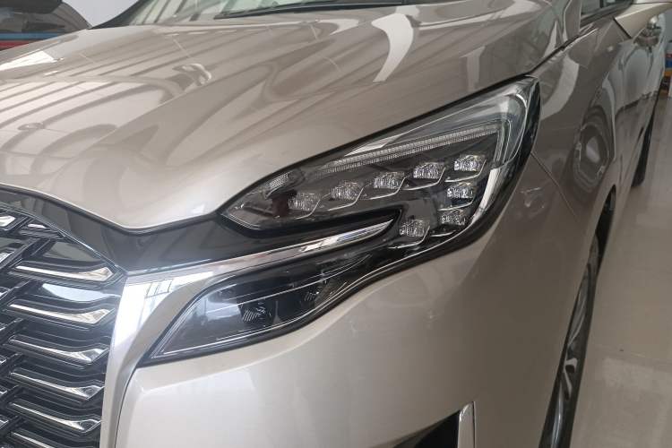 Used Buick GL8 2023 ES Lu Zun Comfort Model Left Front Headlight