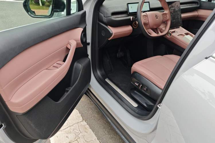 Used Nio EC6 2024 75 kWh
