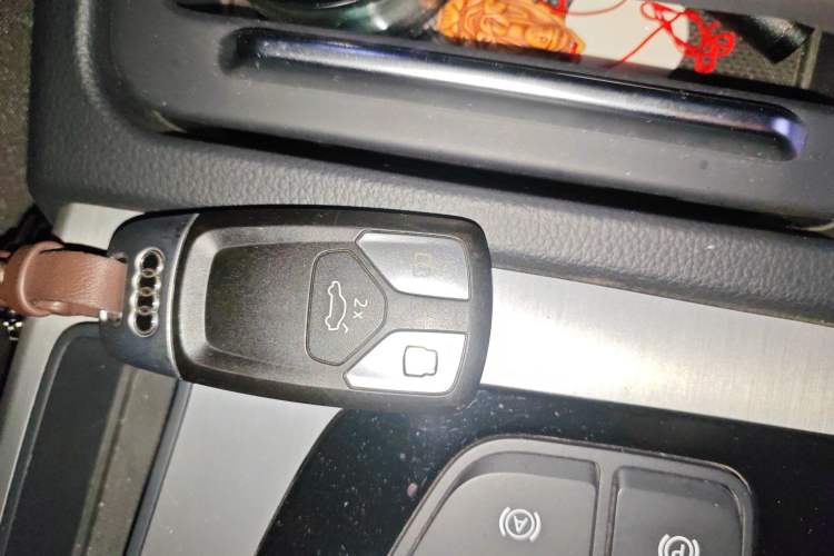 Used Audi Q5L 2021 40 TFSI Fashion Dynamic Model
