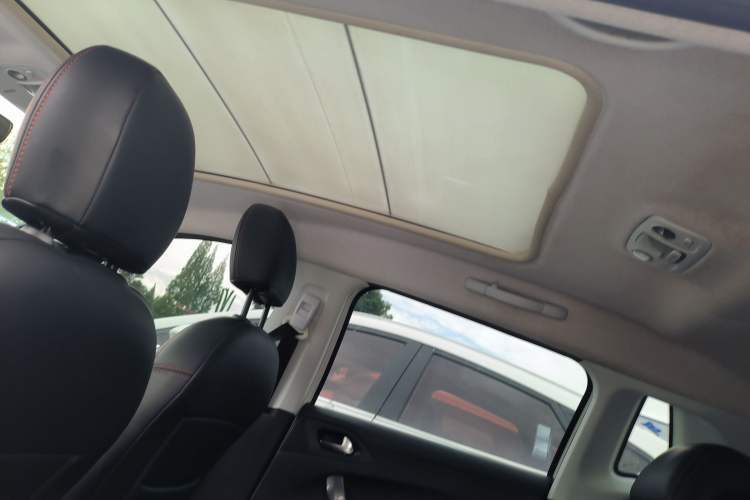 Used Peugeot 2008 2014 1.6L Manual Fashion Edition