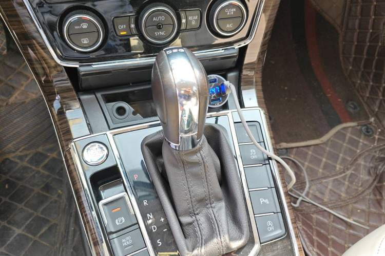 Used Volkswagen Passat 2017 330TSI DSG Luxury Edition
