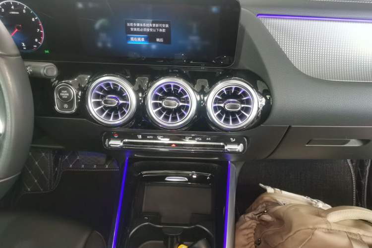 Used Mercedes-Benz GLA 2022 GLA 220 Audio And AC Panel