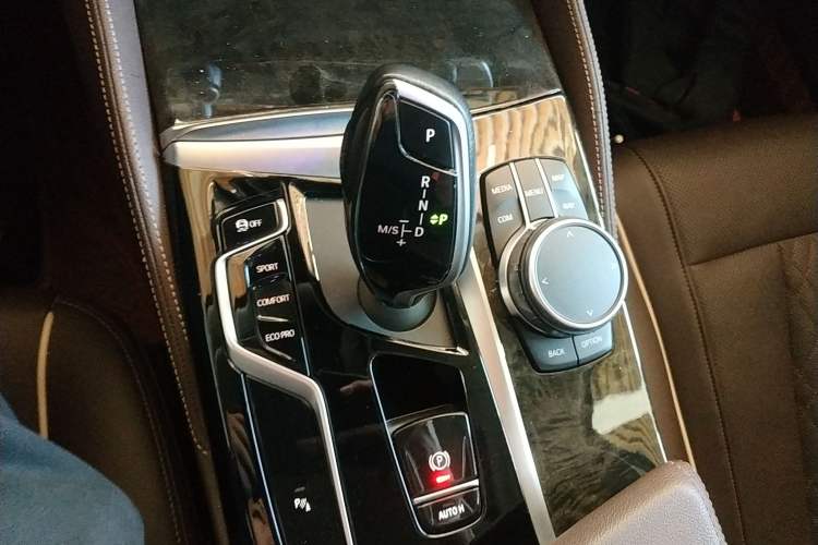 Used BMW 5 Series 2022 Restyled 525Li Luxury Package
