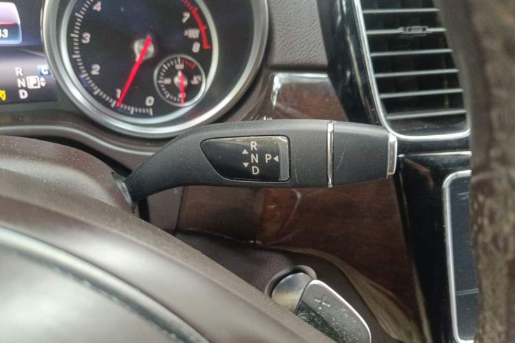 Used Mercedes-Benz GLS 2017 GLS 400 4MATIC Dynamic Model Gear Lever