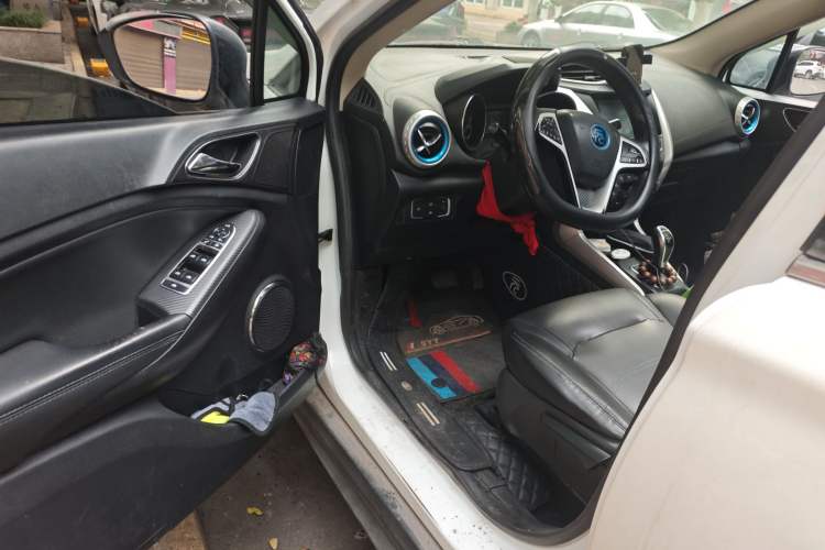 Used BYD Yuan New Energy 2018 EV360 Smart Connect Cool Edition
