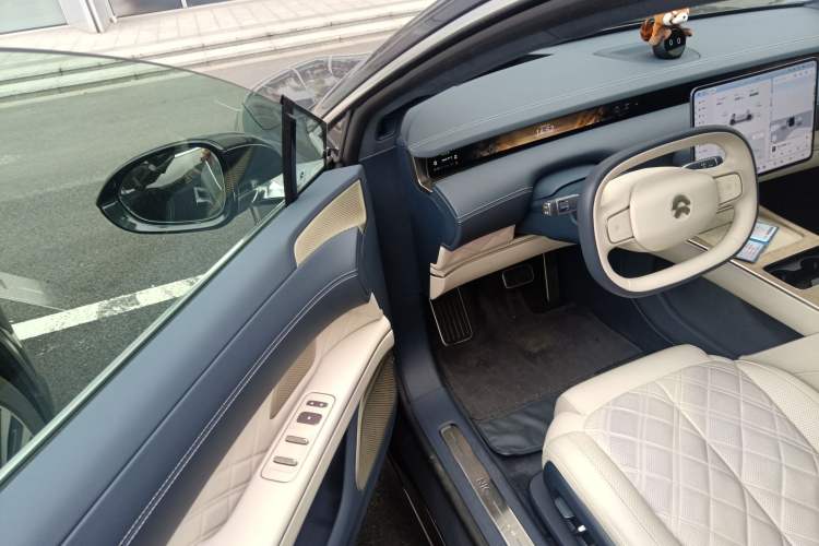 Used Nio ET9 2025 100kWh Signature Edition
