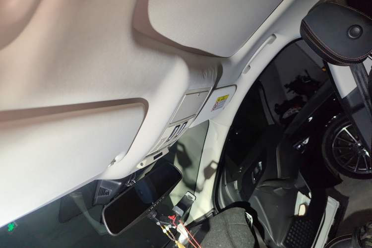 Used Jaguar F-PACE 2016 2.0T Two-Wheel Drive Urban Luxury Edition