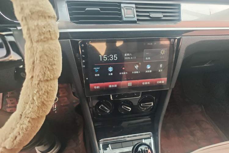 Used Volkswagen Bora 2016 1.6L Manual Comfort Model Audio And AC Panel