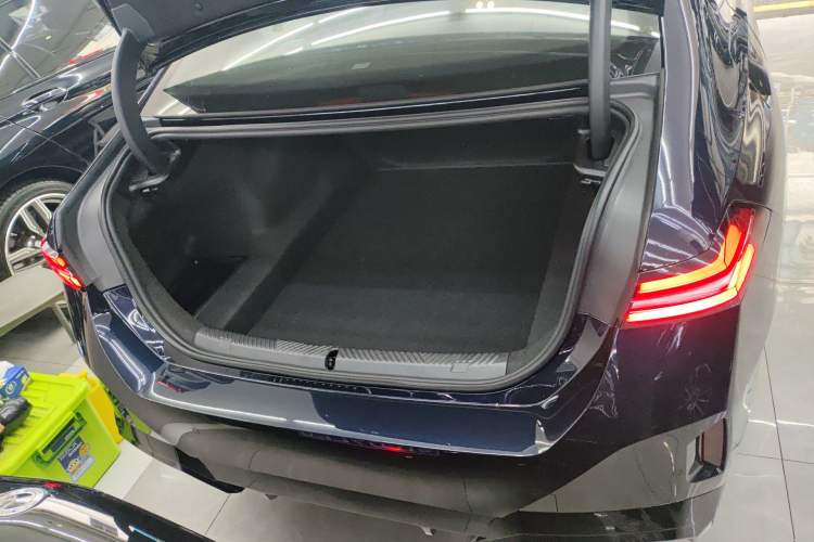 Used BMW 5 Series 2026 530Li Prestige M Sport Package Trunk