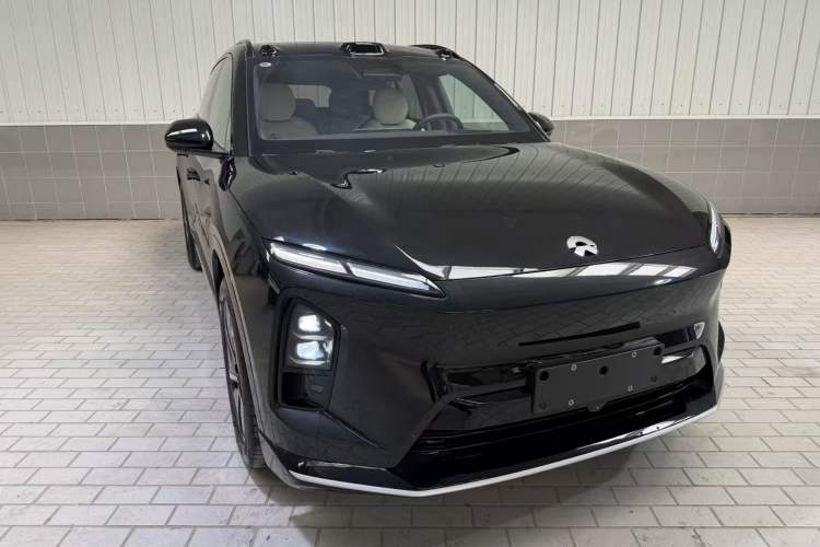 Used Nio EC6 2025 75 kWh Front Right 45 Deg