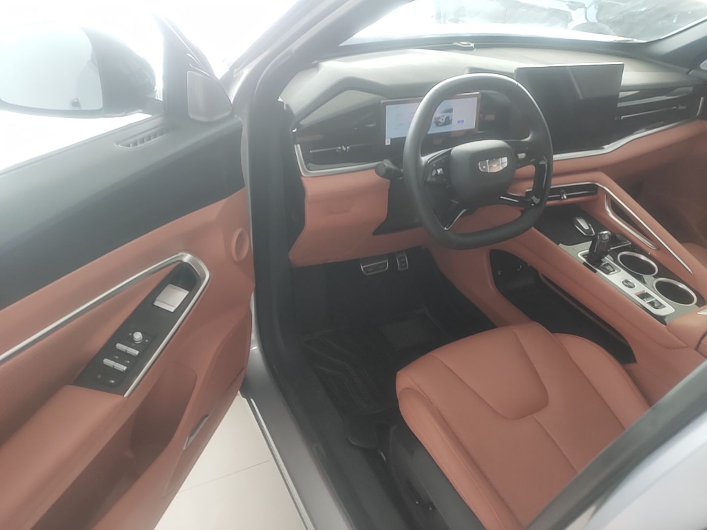 Geely Auto Emgrand X7 Sport 2026 Model 1.5TD Beloved — снимка 18