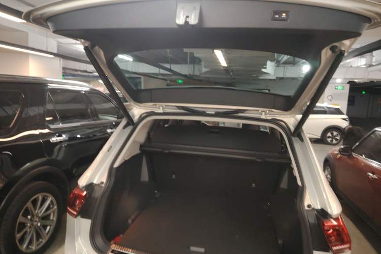 Used Volkswagen Tiguan L 2017 380TSI Automatic All-Wheel-Drive Luxury Edition
