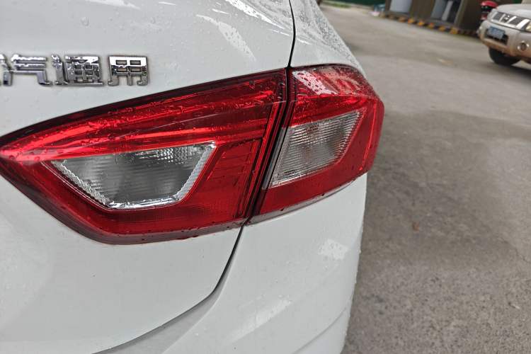 Used Chevrolet Cruze 2018 320 Automatic Pioneer Sunroof Edition Right Rear Taillight