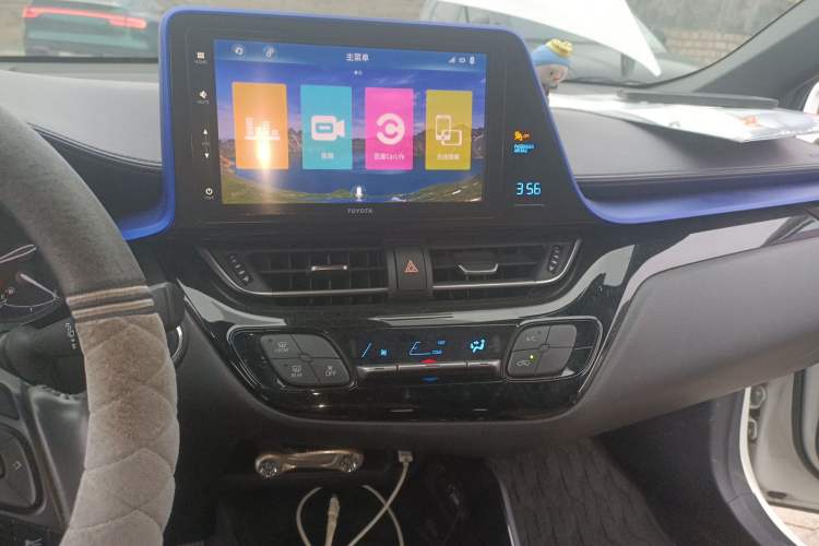 Used Toyota IZOA 2018 2.0L Yichi Version China VI Standard Audio And AC Panel