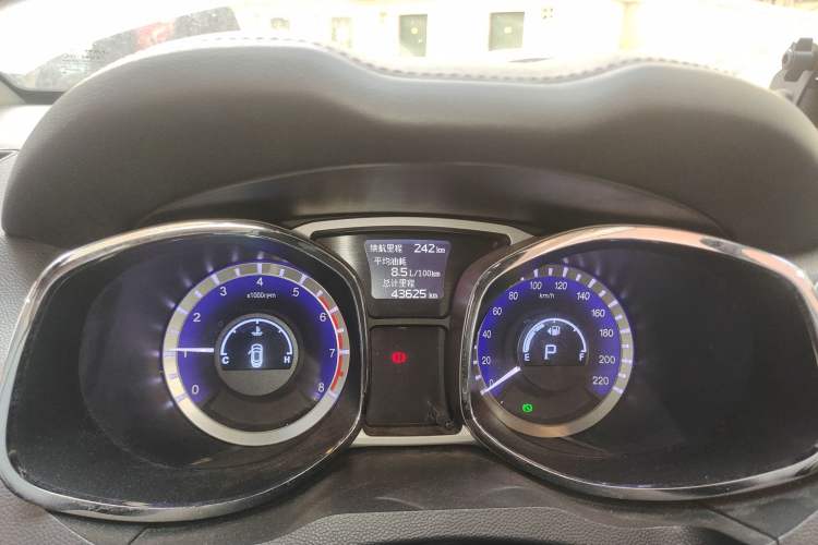 Used JAC Refine S5 2015 1.5T Automatic Luxury Model
