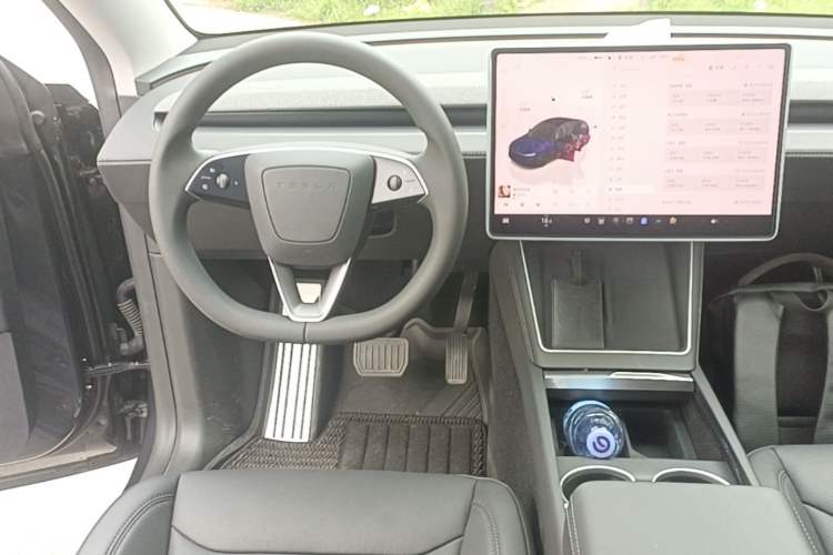 Used Tesla Model Y 2025 Rear-Wheel-Drive Version Audio And AC Panel