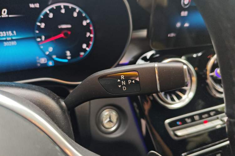 Used Mercedes-Benz GLC Coupe 2020 GLC 260 4MATIC Coupe SUV Gear Lever