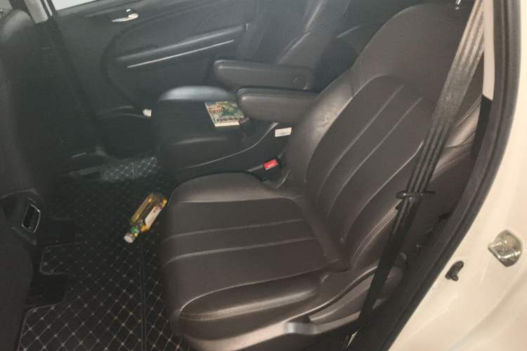 Used GAC Trumpchi M6 2019 270T DCT Luxury Edition (7-seater) China VI Left Rear Seat