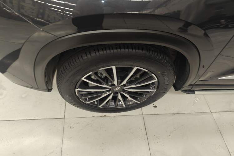 Used Chery Tiggo 8 PLUS 2022 290TGDI DCT Haoting Edition+