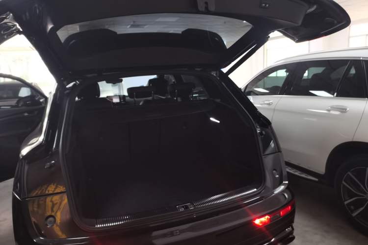 Used Audi Q5L 2023 40T Fashionable and Dynamic Edition
