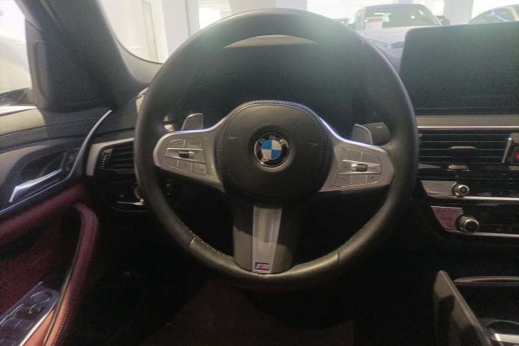 Used BMW 5 Series 2023 530Li Leading Model M Sport Package Steering Wheel
