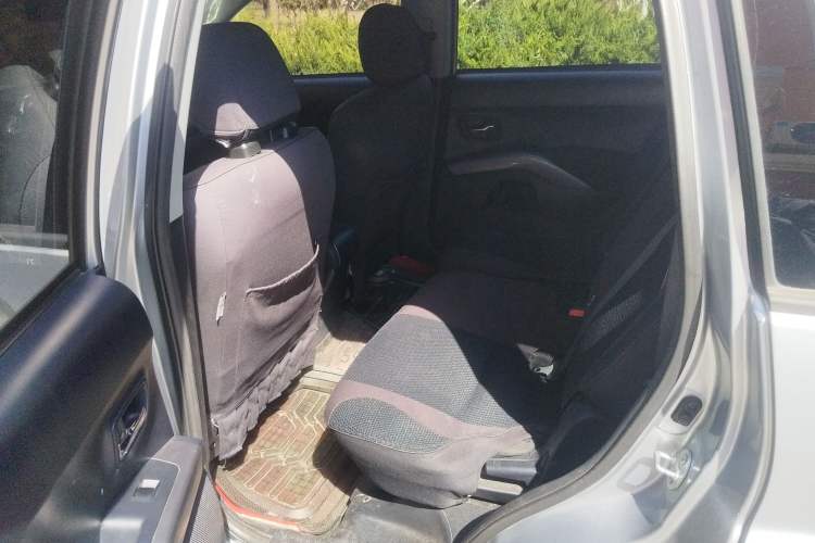 Used Mitsubishi Outlander 2010 Kijang 2.0 Sport Edition Left Rear Seat