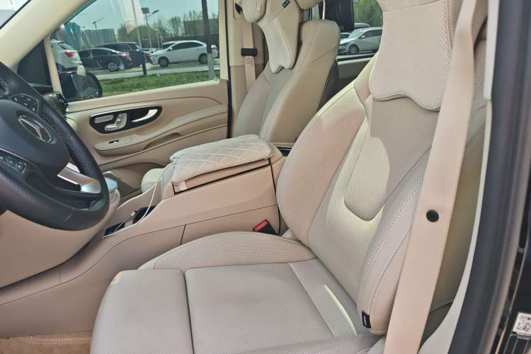 Used Mercedes-Benz V-Class 2022 V 260 L Long-wheelbase Luxury Edition