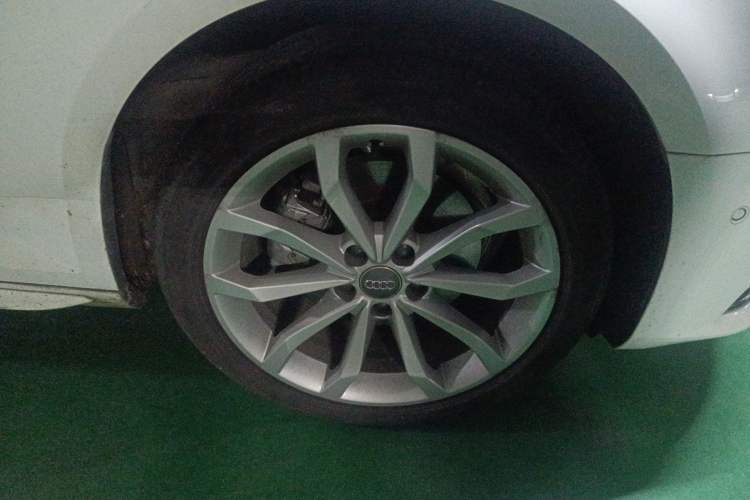 Used Audi A4L 2018 30th Anniversary Edition 40 TFSI Fashion Model
