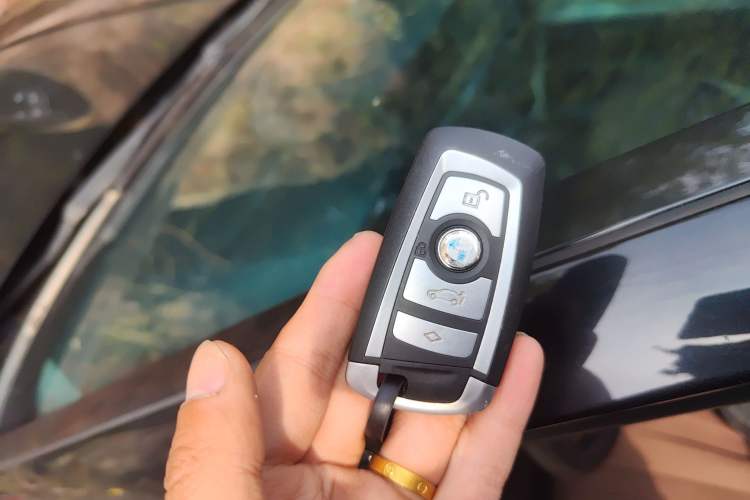 Used BMW 5 Series 2013 525Li Luxury Model
