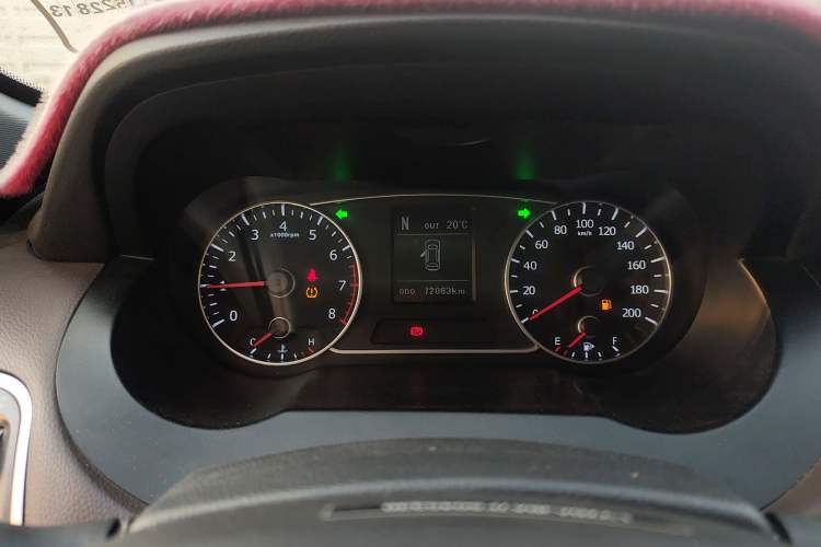 Used Land X7 2015 2.0T Panoramic Flagship Edition Odometer Close Up