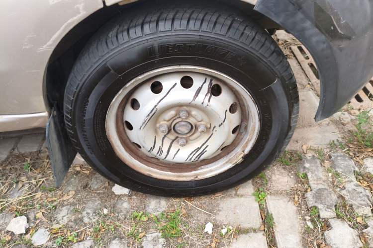 Used Jinbei Hiace X30 2021 1.5L Wealthy Edition Bus China VI Standard SWC15M Right Front Wheel Hub