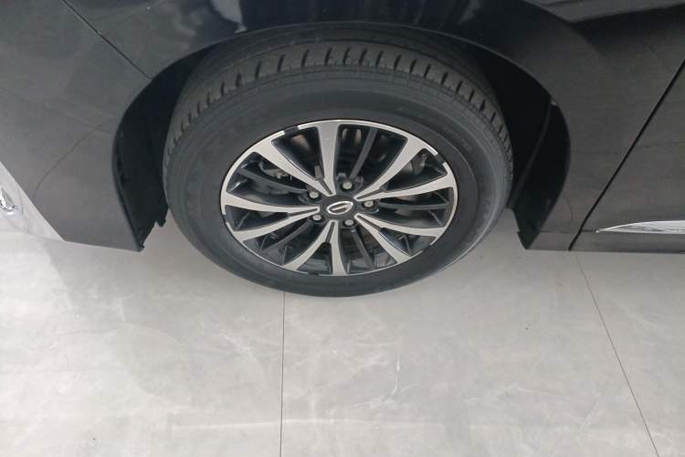 Used GAC Trumpchi M8 2023 Lingxiu Series 390T Luxury Edition Left Front Wheel Hub