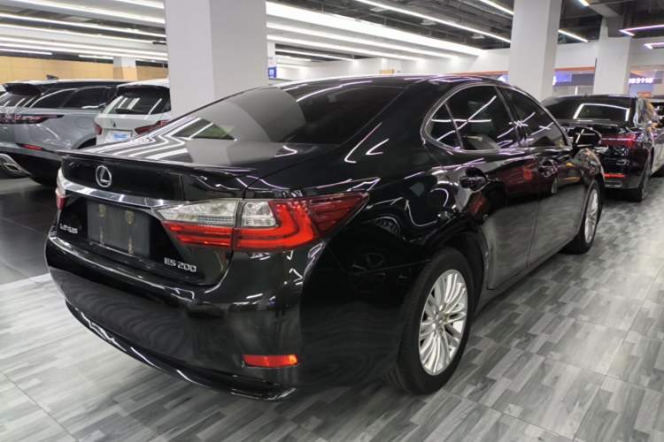 Used Lexus ES 2015 200 Elite Edition Rear Right 45 Deg