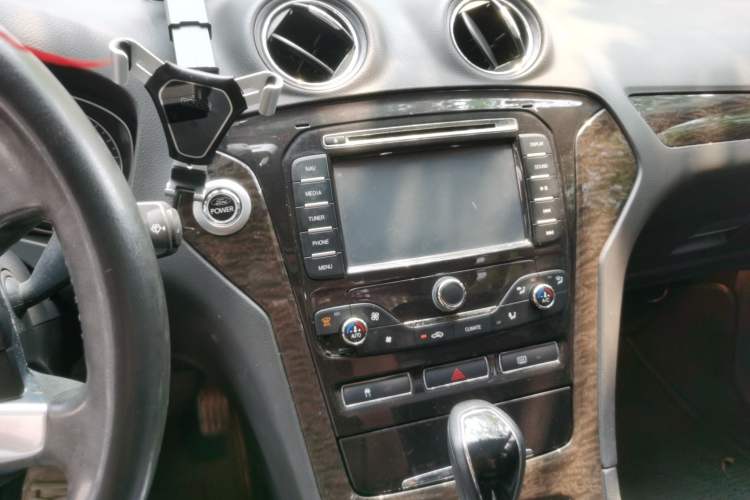 Used Ford Mondeo 2011 2.0L GTDi 200 Luxury Edition
