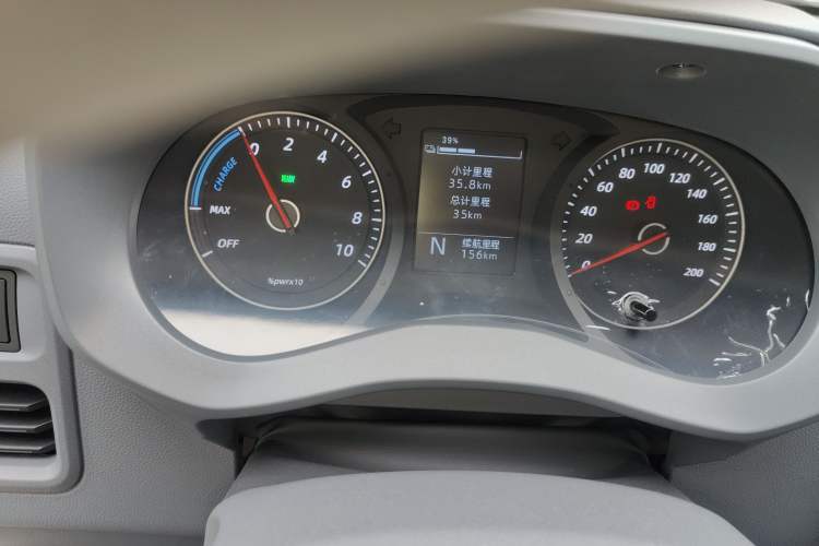 Used Wuling Yangguang 2025 Model 400km Bus Edition—Comfort Edition