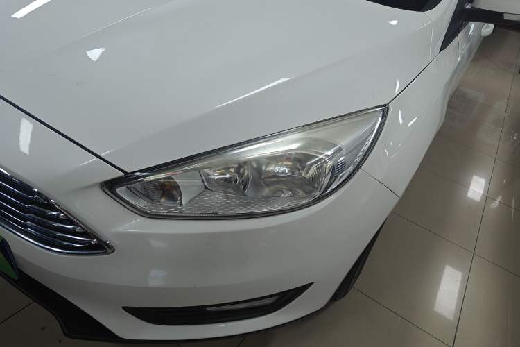 Used Ford Focus 2018 Sedan Classic 1.6L Automatic Trendy SmartDrive Edition