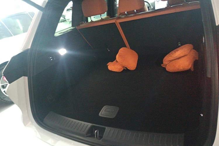 Used Li Auto L6 2025 Max Smart Refresh Edition Trunk