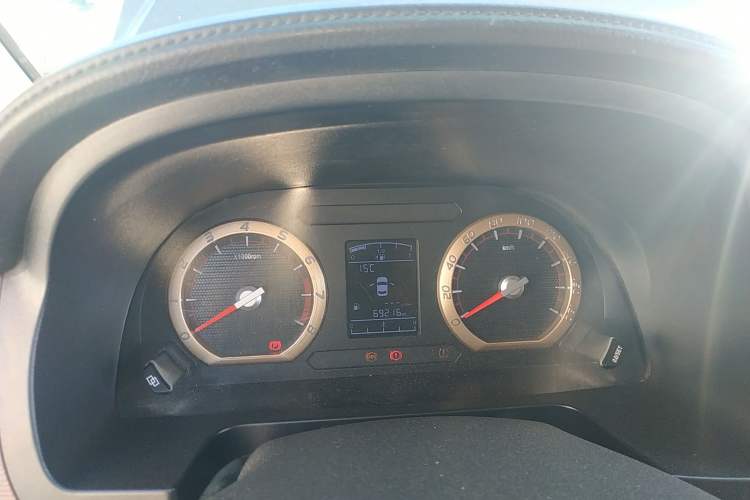 Used FORTHING Lingzhi 2019 M5 1.6L 7-Seater Base Model China VI
