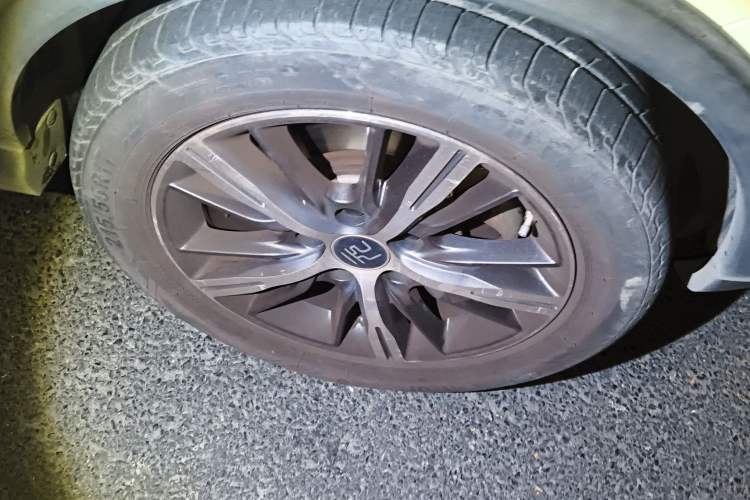 Used BYD Yuan New Energy 2019 EV535 High-Energy Leading Edition Right Front Wheel Hub