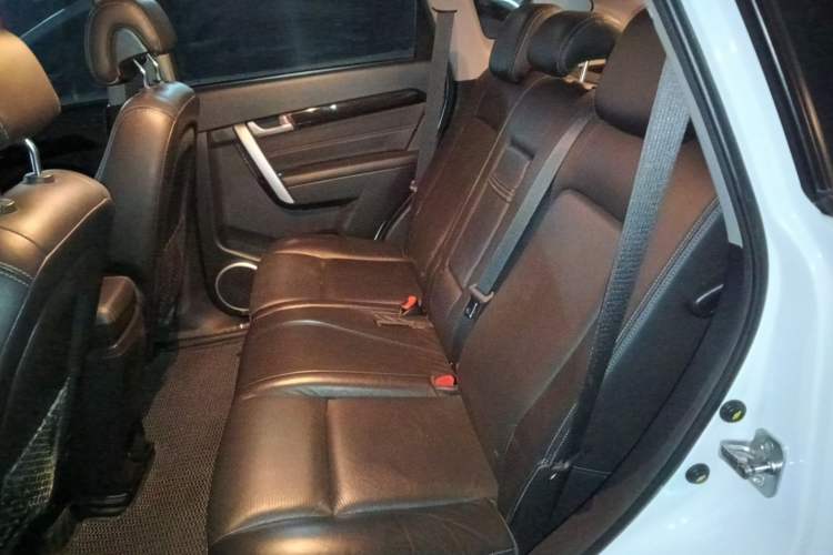 Used Chevrolet Captiva 2014 2.4L 4x4 Flagship Edition 7 Seats
