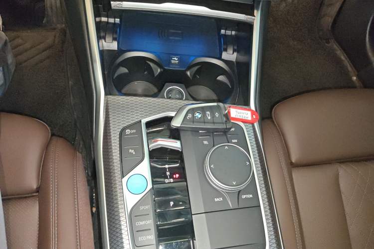 Used BMW i3 2024 eDrive 40 L Midnight Edition
