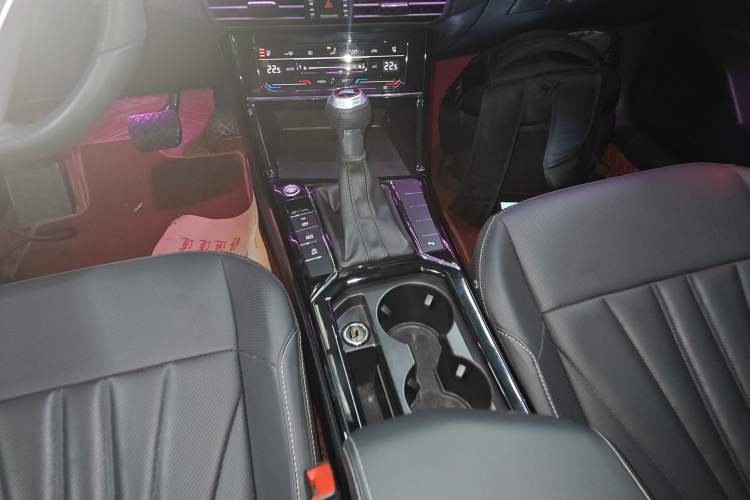 Used Volkswagen Passat 2025 Premium Version 380TSI Dragon Edition