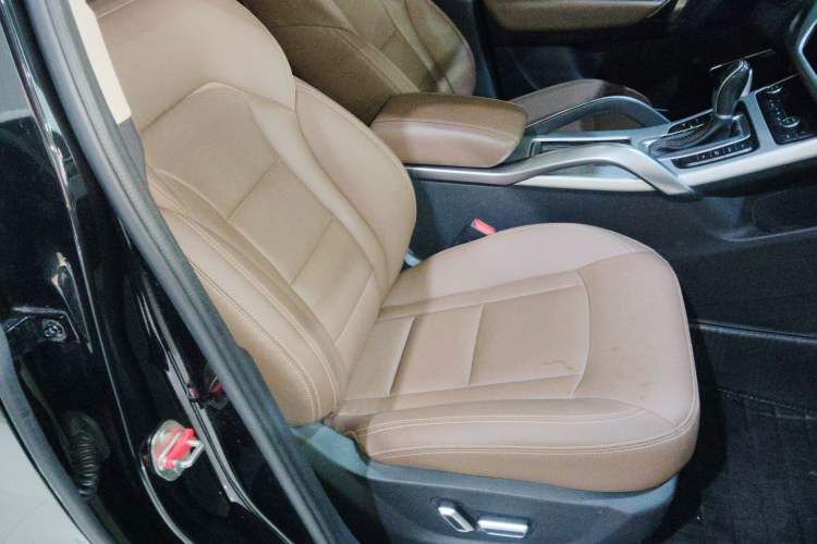 Used Geely Auto Emgrand X7 Sport 2016 1.8TD Automatic ZhiZun Version Right Front Seat