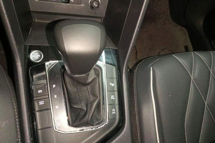 Used Volkswagen Tiguan L 2022 330TSI Automatic Two-Wheel Drive R-Line Enhanced Edition Gear Lever