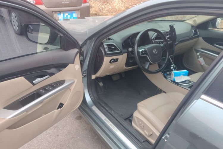 Used BAIC Senova D70 2013 2.0T Elite Edition Driver Seat