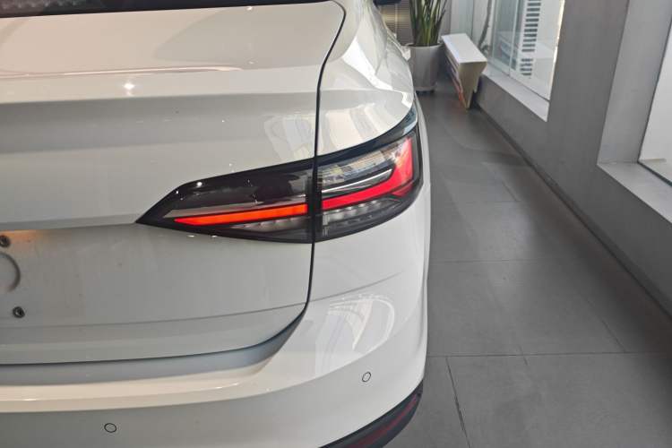 Used Volkswagen Lavida 2025 New Sharp 1.5L Outstanding New Edition Exterior 3