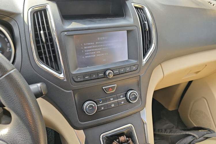 Used CHANGAN KAICHENG Ruixing S50 2017 1.5L Manual Luxury Model China V Standard